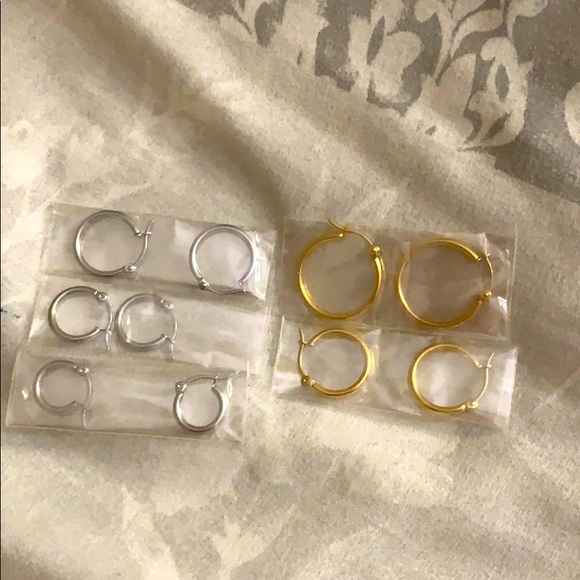 Nordstrom Jewelry - 5 packs of hoop earrings different sizes!